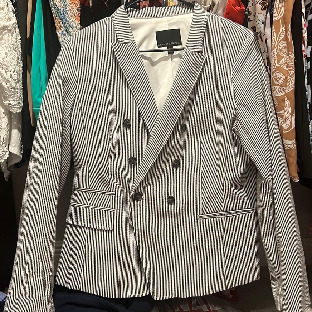 BR lightweight summer blazer
